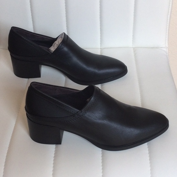 NWB Women’s LifeStride 8.5M Black Dina Shootie Shoe - Picture 2 of 16